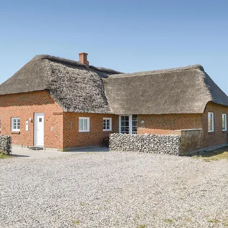 Nice Home In Ringkobing With Sauna 펜션 *